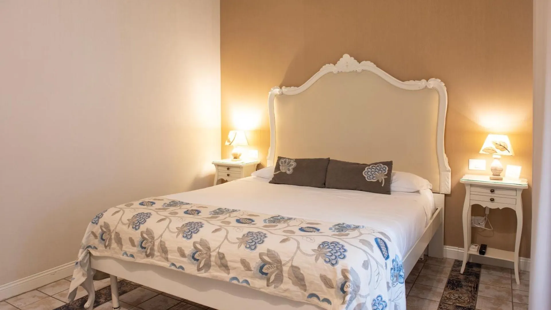 Oda ve Kahvaltı Certosa Suite Napoli