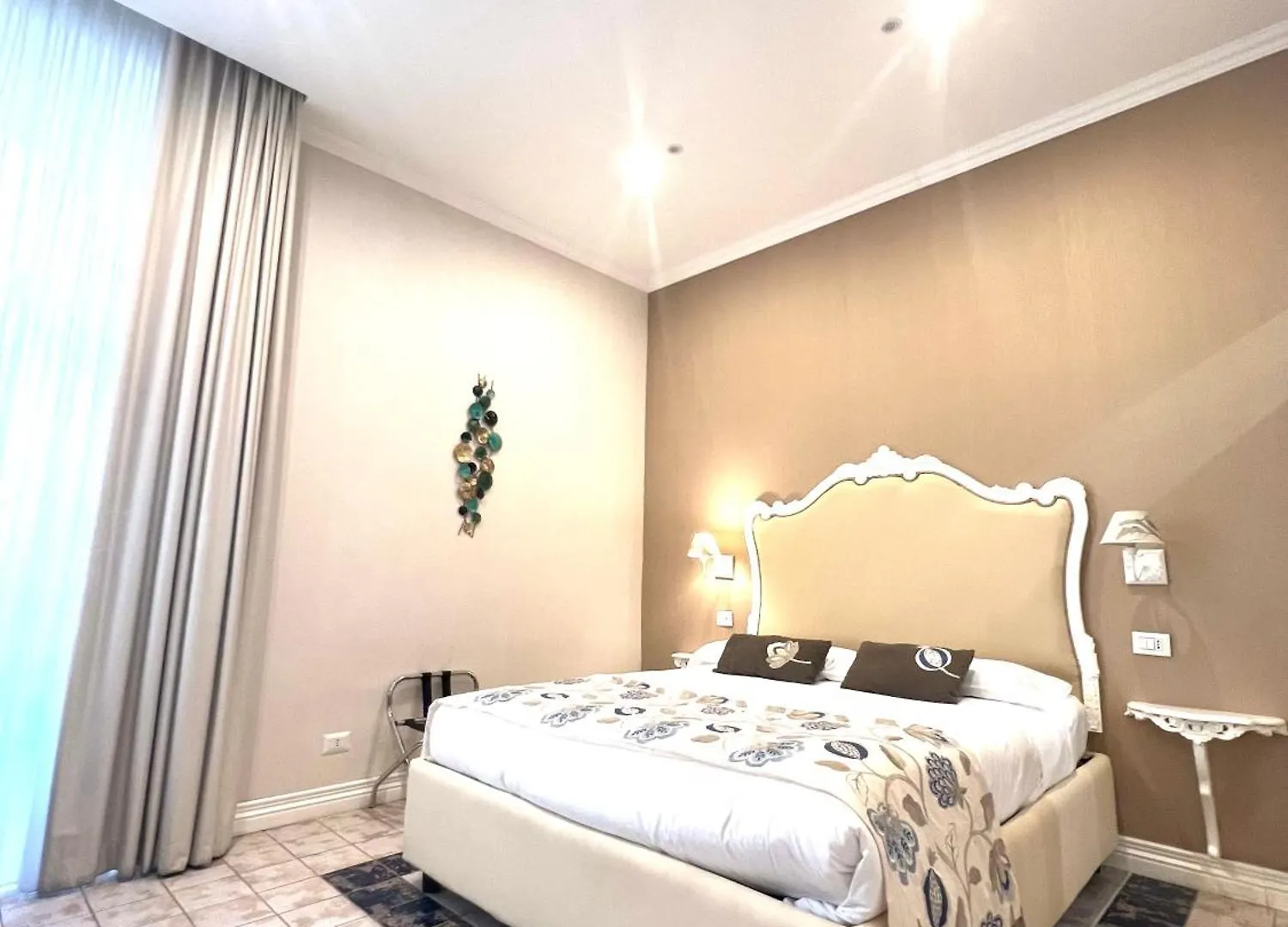 ** Oda ve Kahvaltı Certosa Suite Napoli İtalya