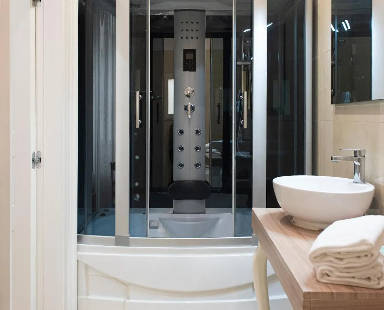** Oda ve Kahvaltı Certosa Suite Napoli İtalya