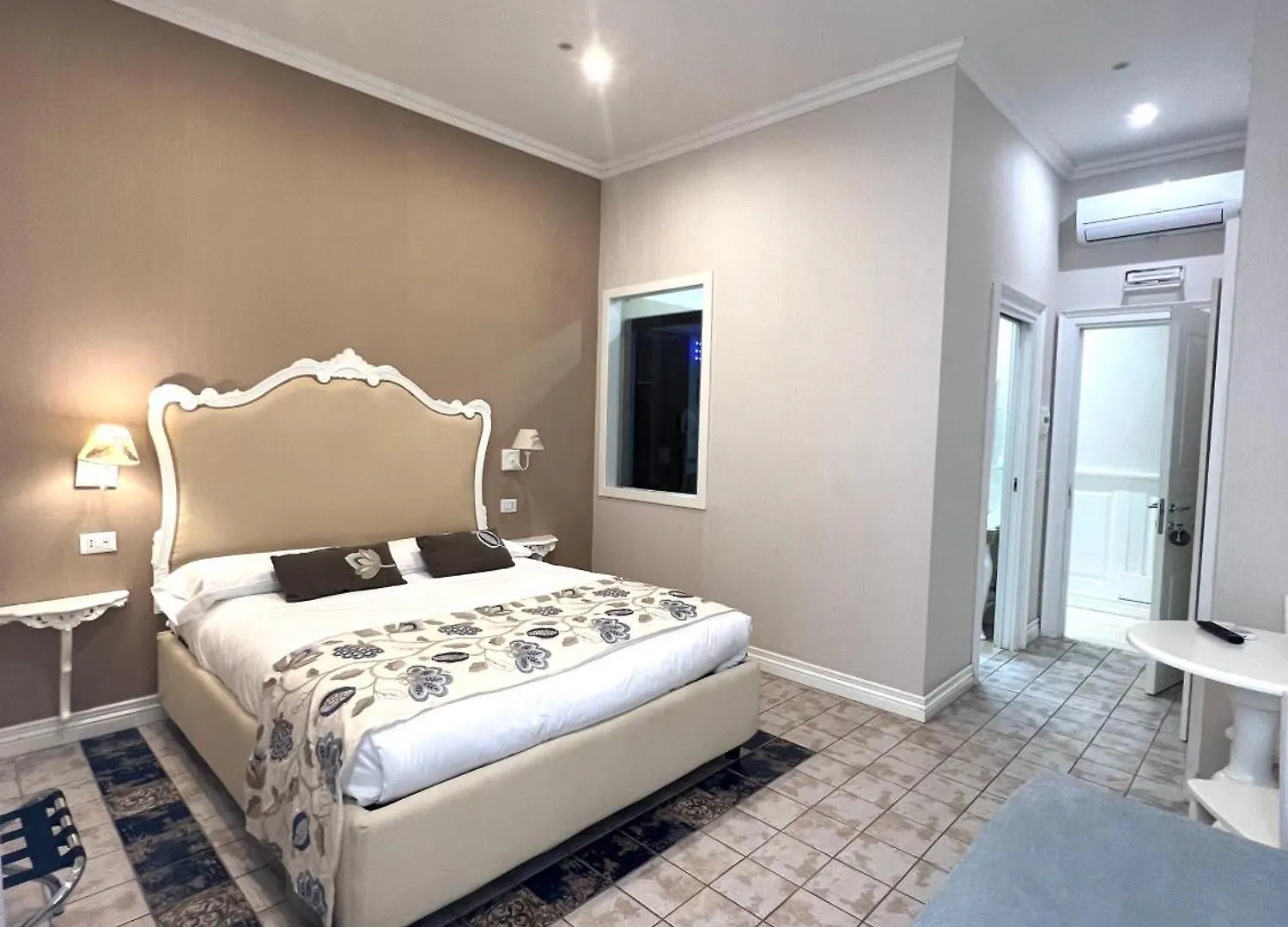 Certosa Suite Naples 2*,