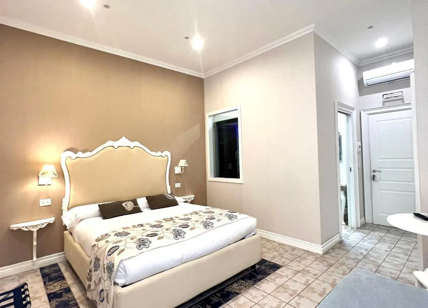 Certosa Suite Naples Bed & Breakfast